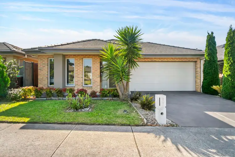 Main view of Homely house listing, 8 Native Retreat, Cranbourne East VIC 3977