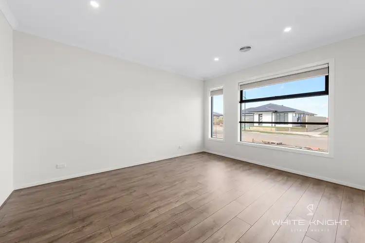 Fifth view of Homely house listing, 7 Erin Drive, Fraser Rise VIC 3336