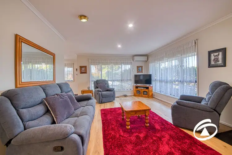 Fifth view of Homely house listing, 3 Highview Court, Pakenham VIC 3810