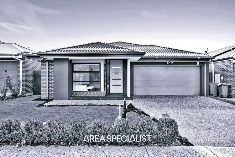 Main view of Homely house listing, 5 Burchill Avenue, Cranbourne East VIC 3977
