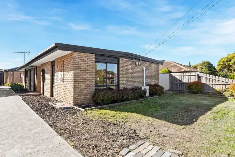 9 Irving Road, Melton VIC 3337