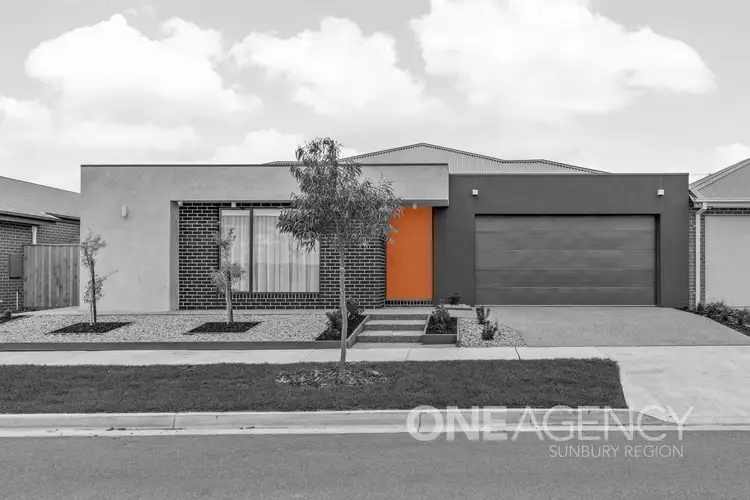 32 Dutch Road, Sunbury VIC 3429