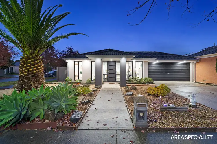 25 Reynard Place, Cranbourne East VIC 3977