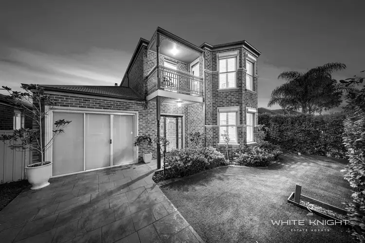 42 Naracoorte Drive, Caroline Springs VIC 3023
