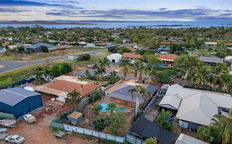 7 Giles Crescent, Dampier WA 6713