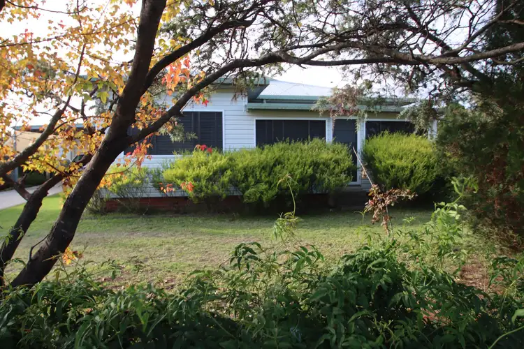 44 Clive Street, Tenterfield NSW 2372