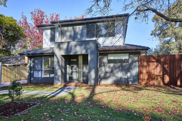 2/32 Lincoln Road, Croydon VIC 3136