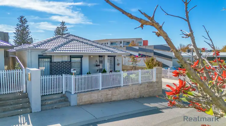 10 Vestita Lane, Halls Head WA 6210