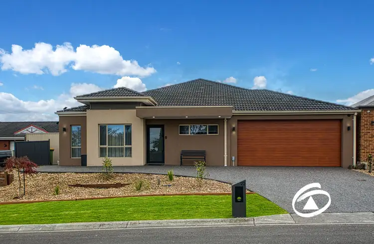22 Macquarie Circuit, Pakenham VIC 3810