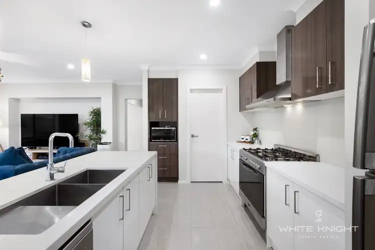 Fifth view of Homely house listing, 27 Serra Way, Fraser Rise VIC 3336