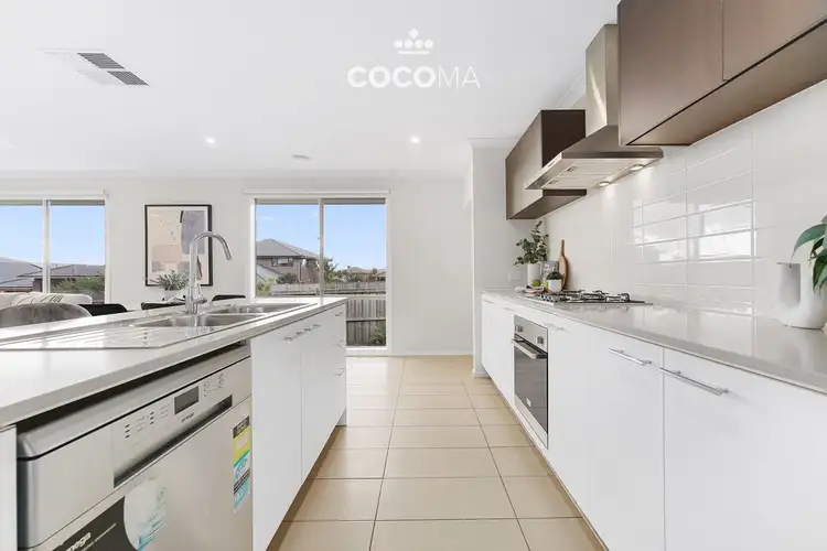 Sixth view of Homely house listing, 163 Wheelers Park Drive, Cranbourne North VIC 3977