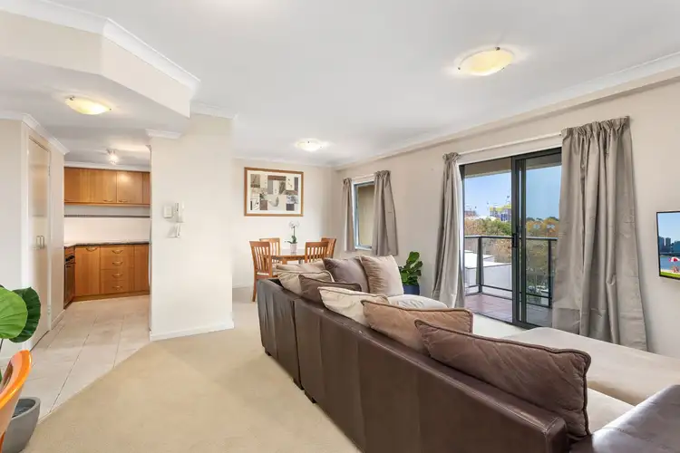 57/122 Mounts Bay Road, Perth WA 6000