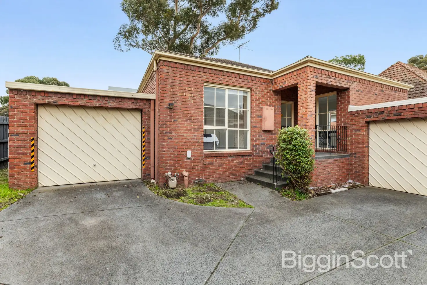 Main view of Homely unit listing, 2/15 Parkside Avenue, Box Hill VIC 3128