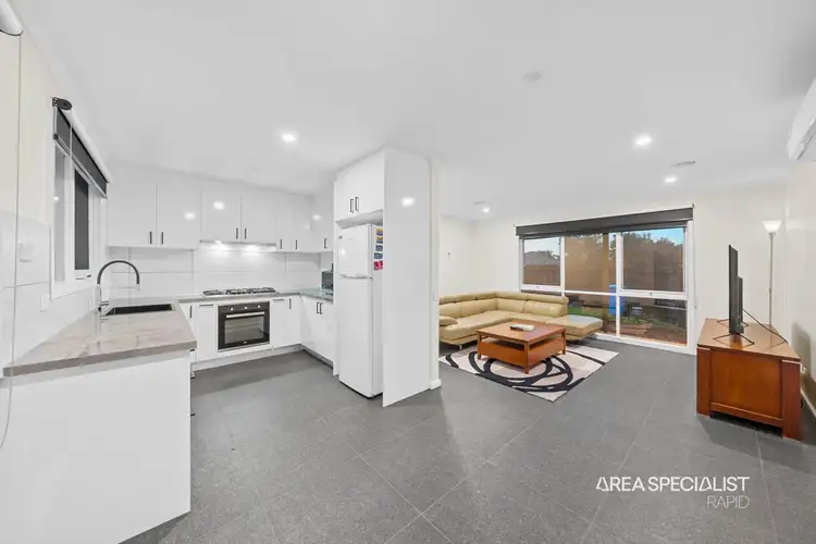 Fifth view of Homely unit listing, 5 Kooyong Close, Hampton Park VIC 3976