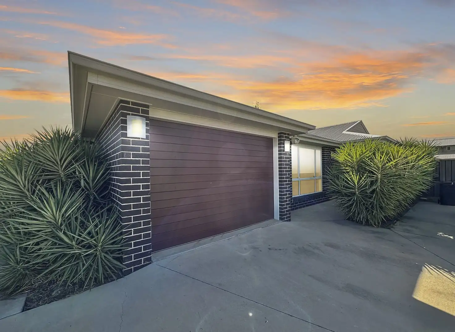 Main view of Homely unit listing, 2/17 Dudley Street, Chinchilla QLD 4413
