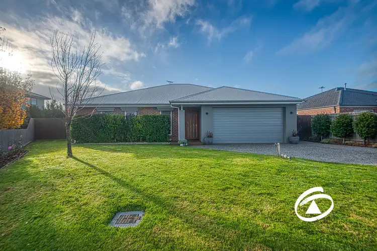 27 Royanne Close, Bunyip VIC 3815