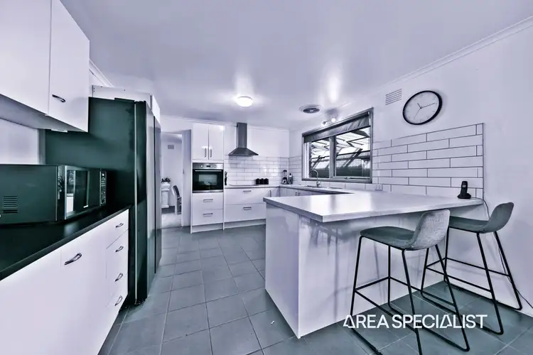 3 Daniel Solander Drive, Endeavour Hills VIC 3802