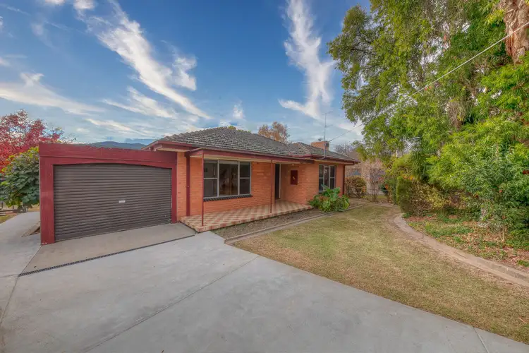 8 Rose Street, Myrtleford VIC 3737