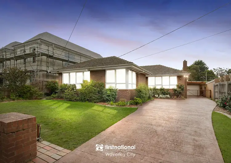 49 Golden Grove, Glen Waverley VIC 3150