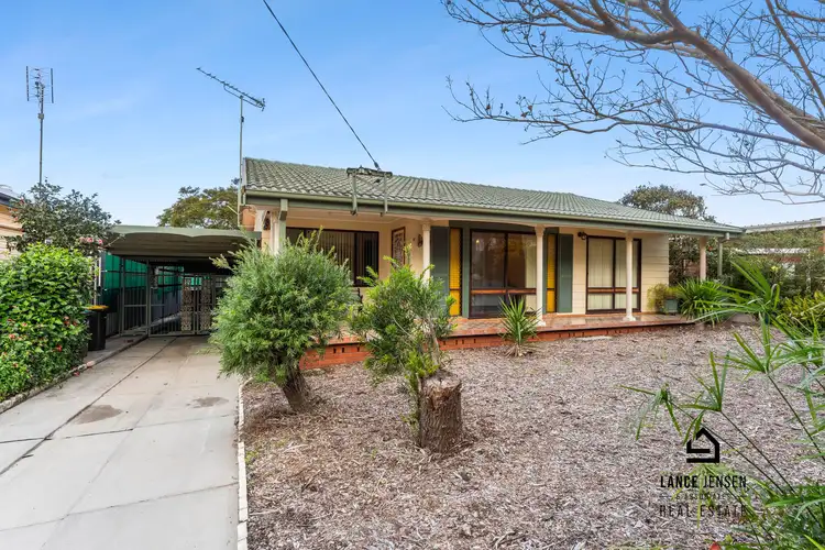 10 Nikkinbah Street
