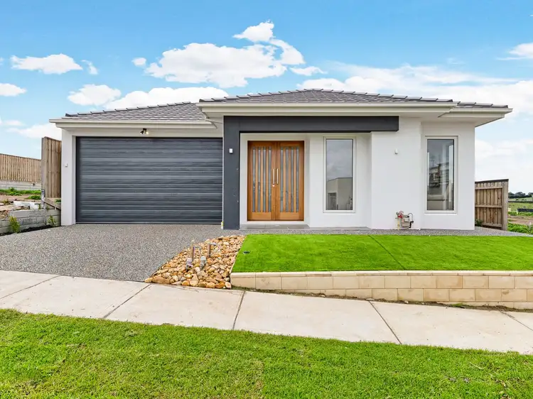 4 Feathertop Way, Nar Nar Goon North VIC 3812