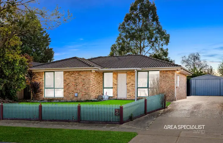 73 Courtenay Avenue, Cranbourne North VIC 3977