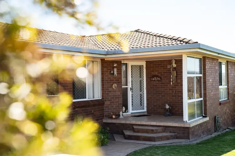 79 Bulwer Street, Tenterfield NSW 2372