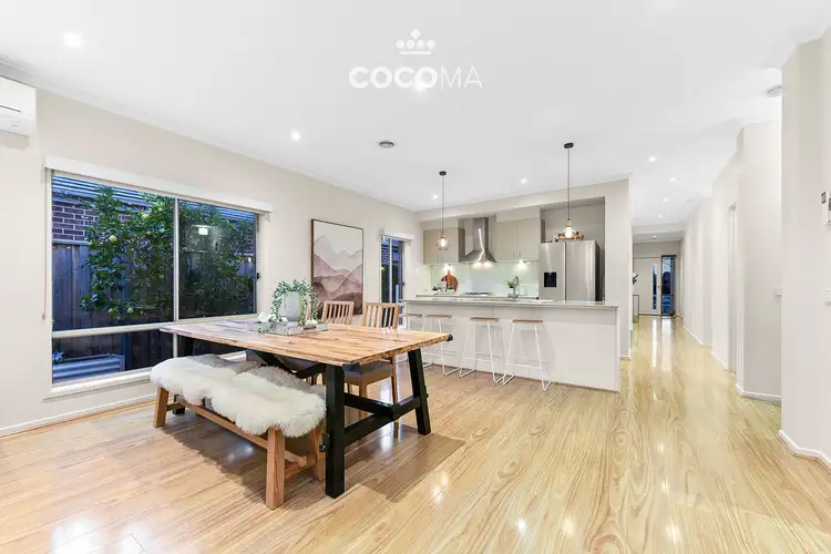 Fifth view of Homely house listing, 10 Dahlia Crescent, Keysborough VIC 3173