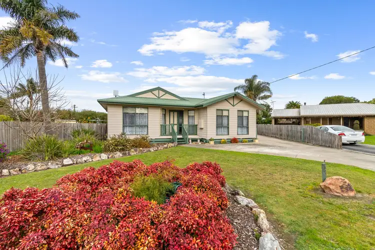 Second view of Homely house listing, 5 MacDonald Court, Glengarry VIC 3854