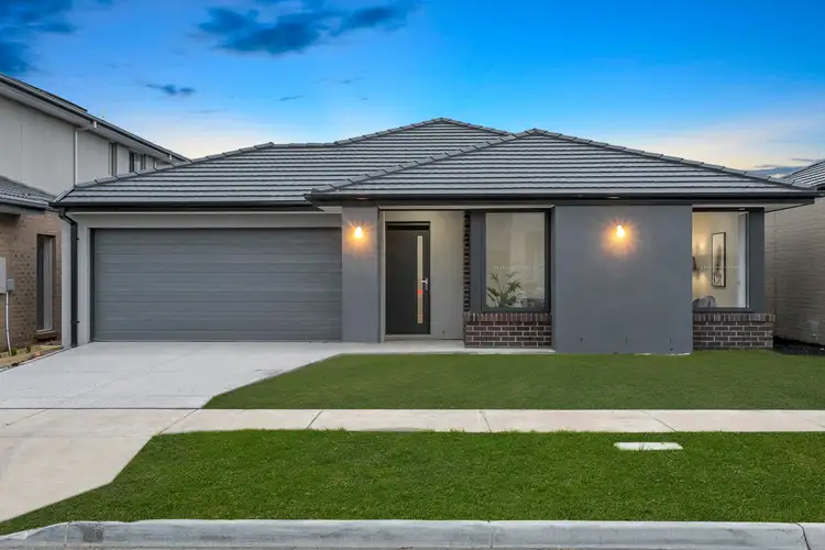 18 Frome Road, Clyde VIC 3978