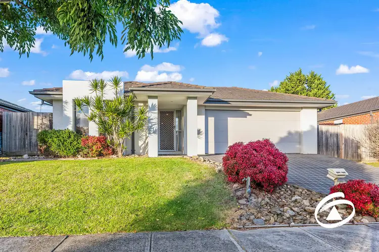 16 Sing Crescent, Berwick VIC 3806
