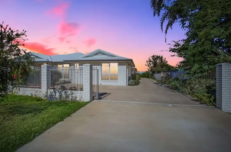 2/100 Zeller Street,, Chinchilla QLD 4413