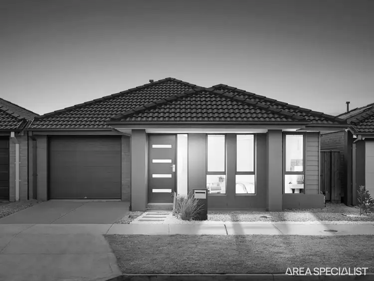17 Lynwood Drive, Thornhill Park VIC 3335