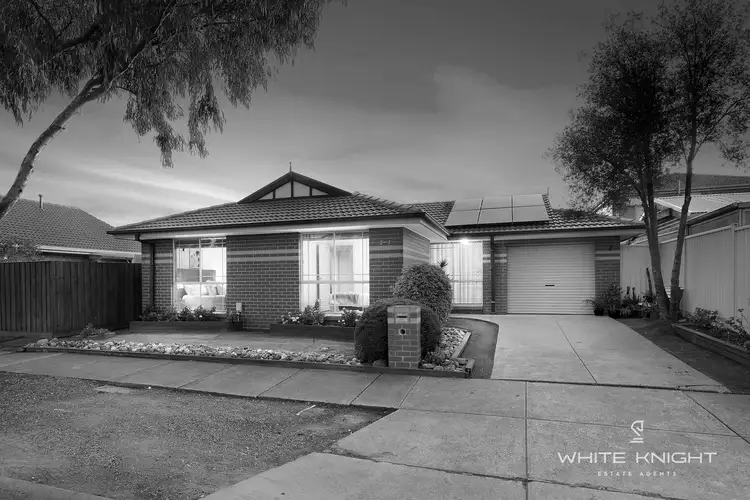 2/1 Catherine Drive, Hillside VIC 3037