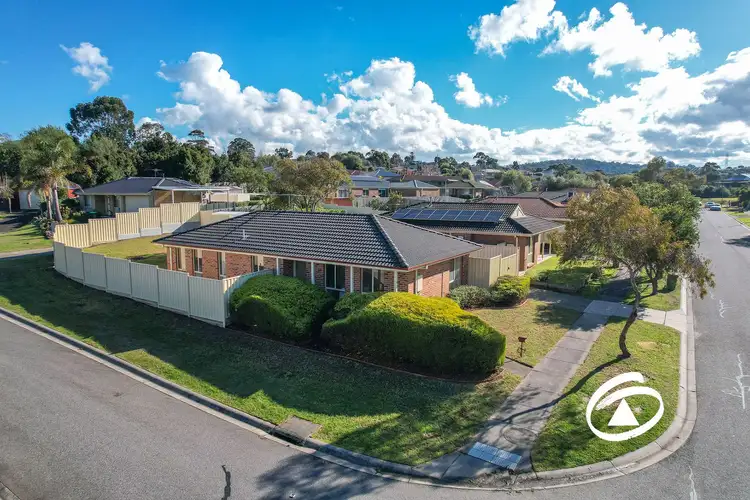 9 Ben Drive, Pakenham VIC 3810