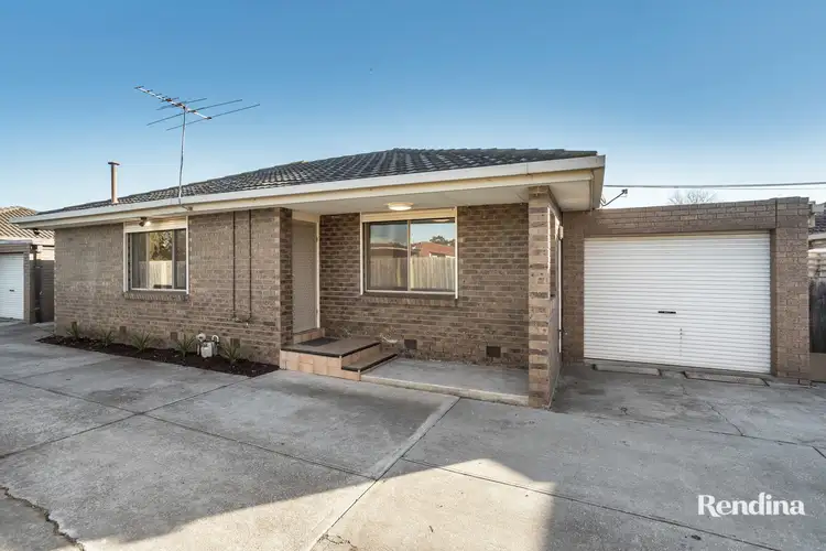 2/5 Wood Street, Deer Park VIC 3023