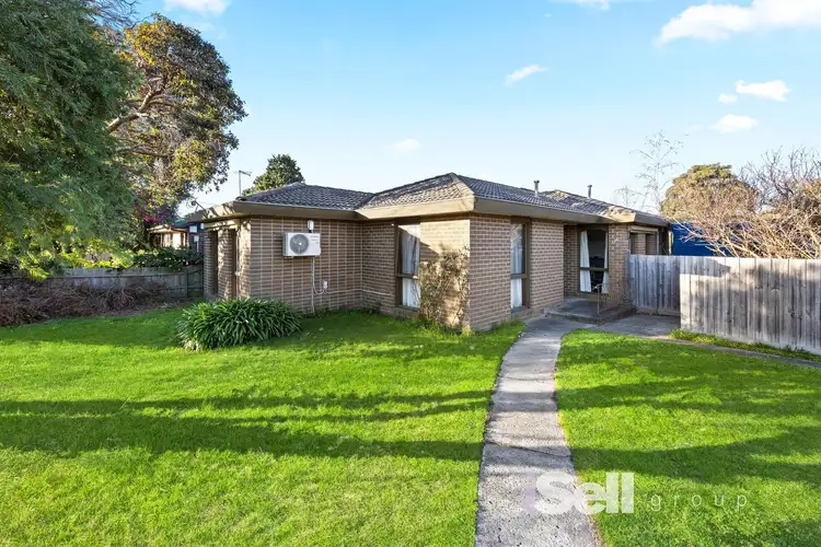 7 Darren Road, Springvale South VIC 3172
