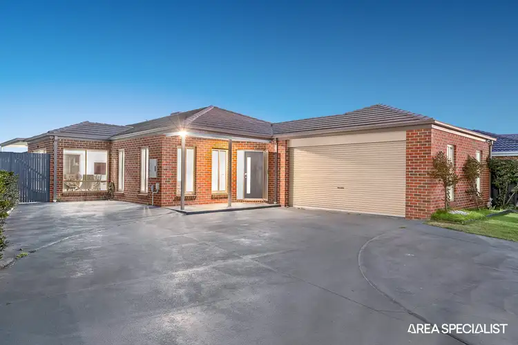 16 Flametree Circuit, Cranbourne VIC 3977