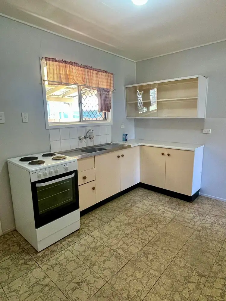 Fourth view of Homely unit listing, Unit 4/301 Waterloo Street, Frenchville QLD 4701