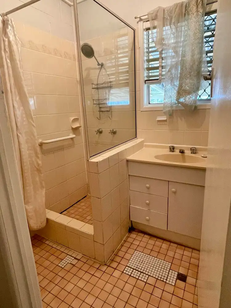 Fifth view of Homely unit listing, Unit 4/301 Waterloo Street, Frenchville QLD 4701