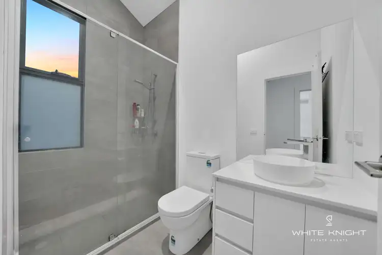 Sixth view of Homely unit listing, 2/5 Kingsley Street, St Albans VIC 3021
