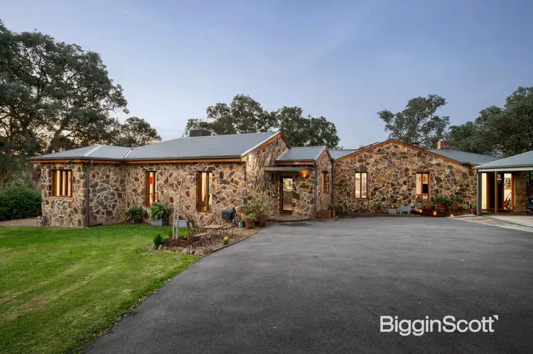 131-133 Research-Warrandyte Road, North Warrandyte VIC 3113