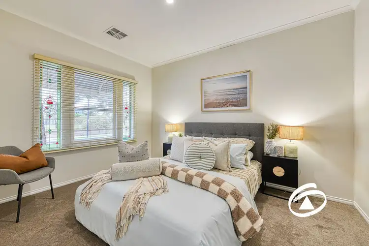 Fifth view of Homely house listing, 20 Laurina Link, Pakenham VIC 3810