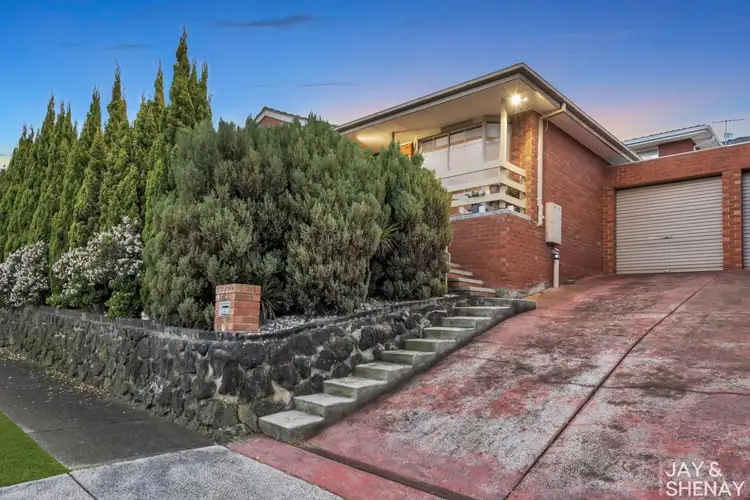 Second view of Homely house listing, 2/11 Lambert Court, Endeavour Hills VIC 3802