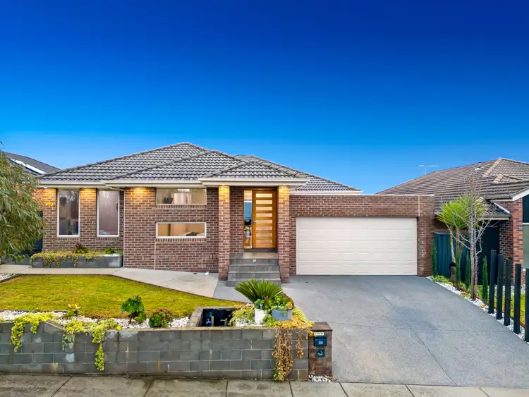 30 Sagan Drive, Cranbourne North VIC 3977