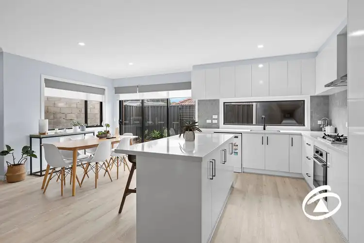 Sixth view of Homely house listing, 2/3 Pollina Close, Hampton Park VIC 3976