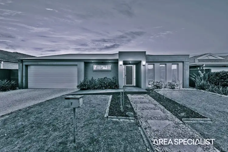 Main view of Homely house listing, 7 Mallee Circuit, Pakenham VIC 3810