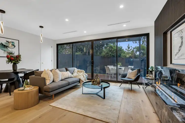 2/34 Glenair Street, Templestowe Lower VIC 3107
