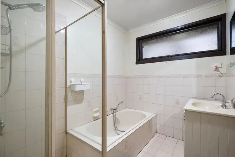 Sixth view of Homely house listing, 4 Hutchins Avenue, Endeavour Hills VIC 3802