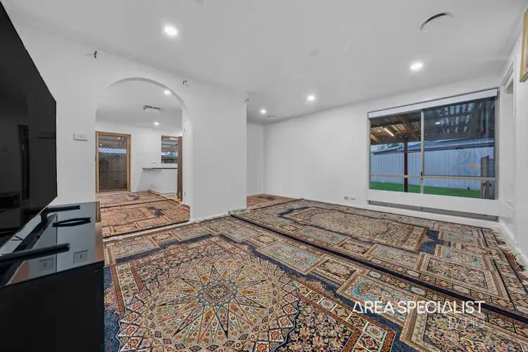 Second view of Homely house listing, 5 Harbury Mews, Hampton Park VIC 3976
